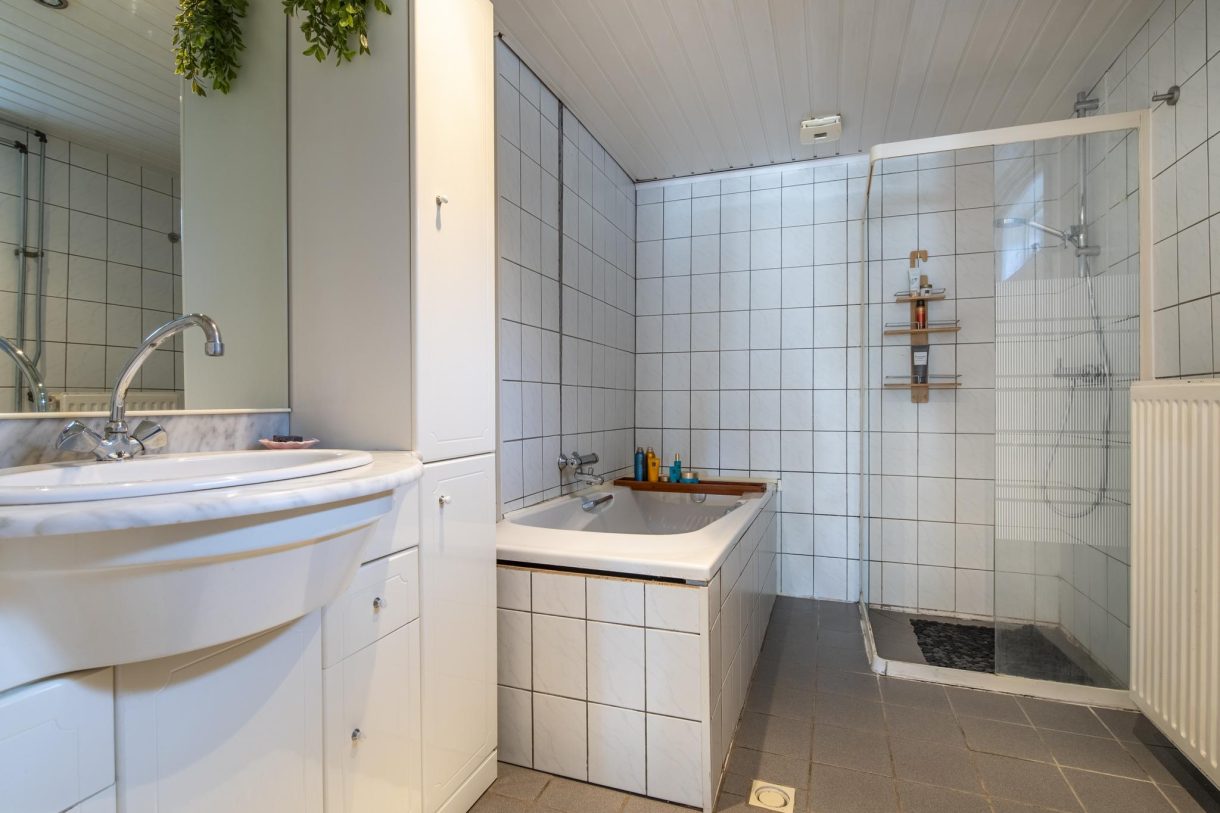 Te koop: Foto Woonhuis aan de Bilderdijkstraat 14 in Veenendaal