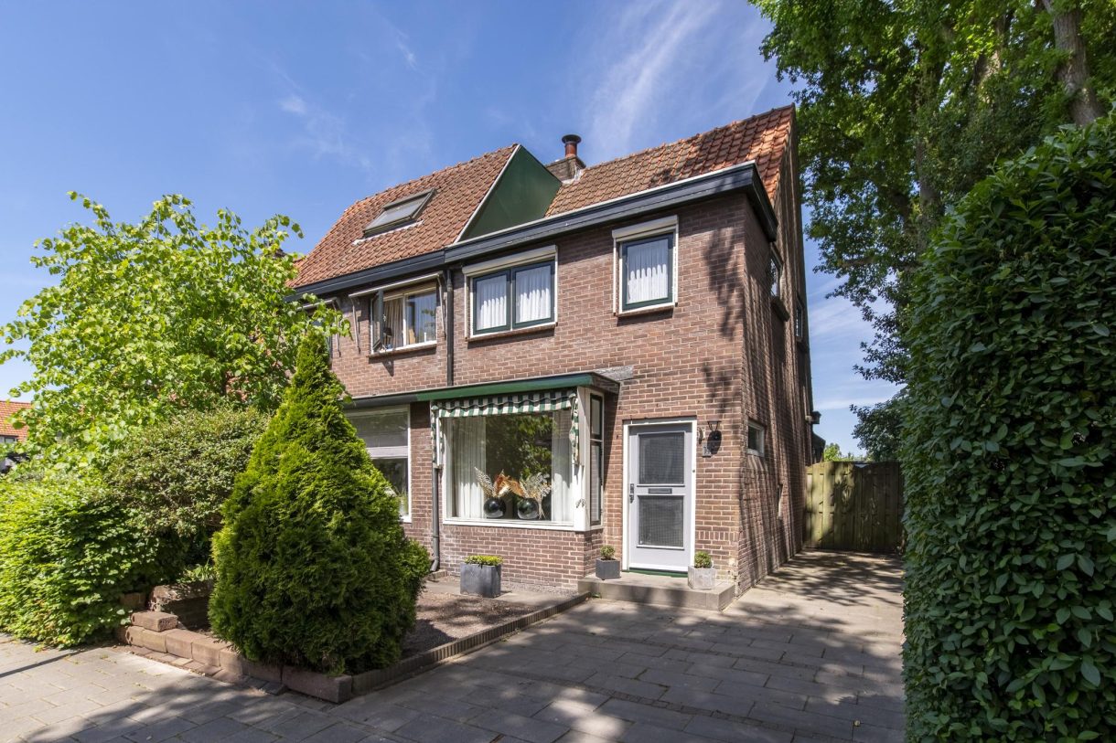 Te koop: Foto Woonhuis aan de Bilderdijkstraat 14 in Veenendaal