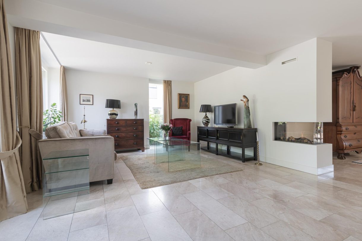 Te koop: Foto Woonhuis aan de Hertogenborch 16 in Houten