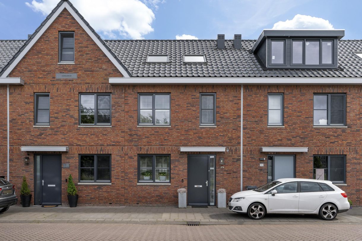 Te koop: Foto Woonhuis aan de Hof van Delftsesluis 29 in Vlaardingen