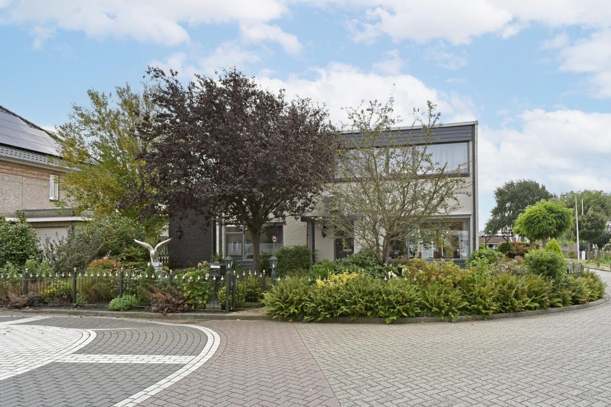 Te koop: Foto Woonhuis aan de Bloemenstraat 33 in Ter Aar