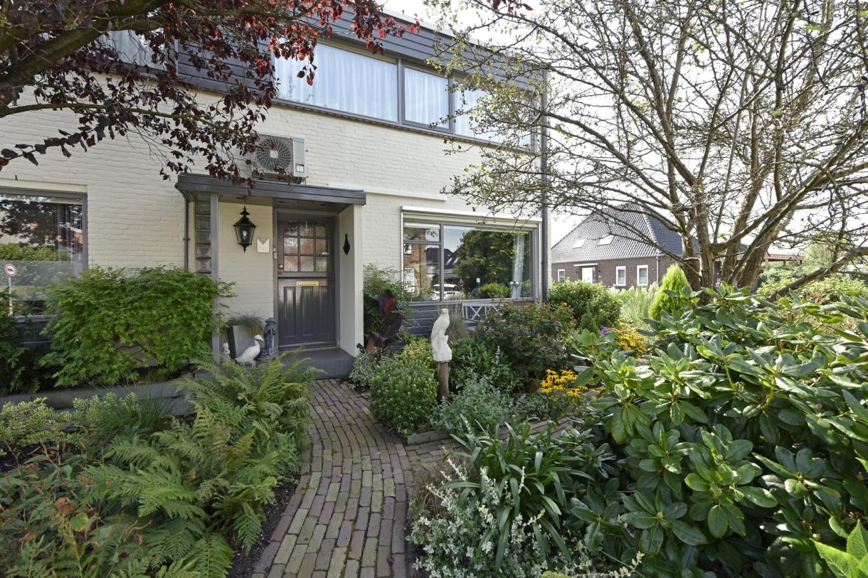 Te koop: Foto Woonhuis aan de Bloemenstraat 33 in Ter Aar