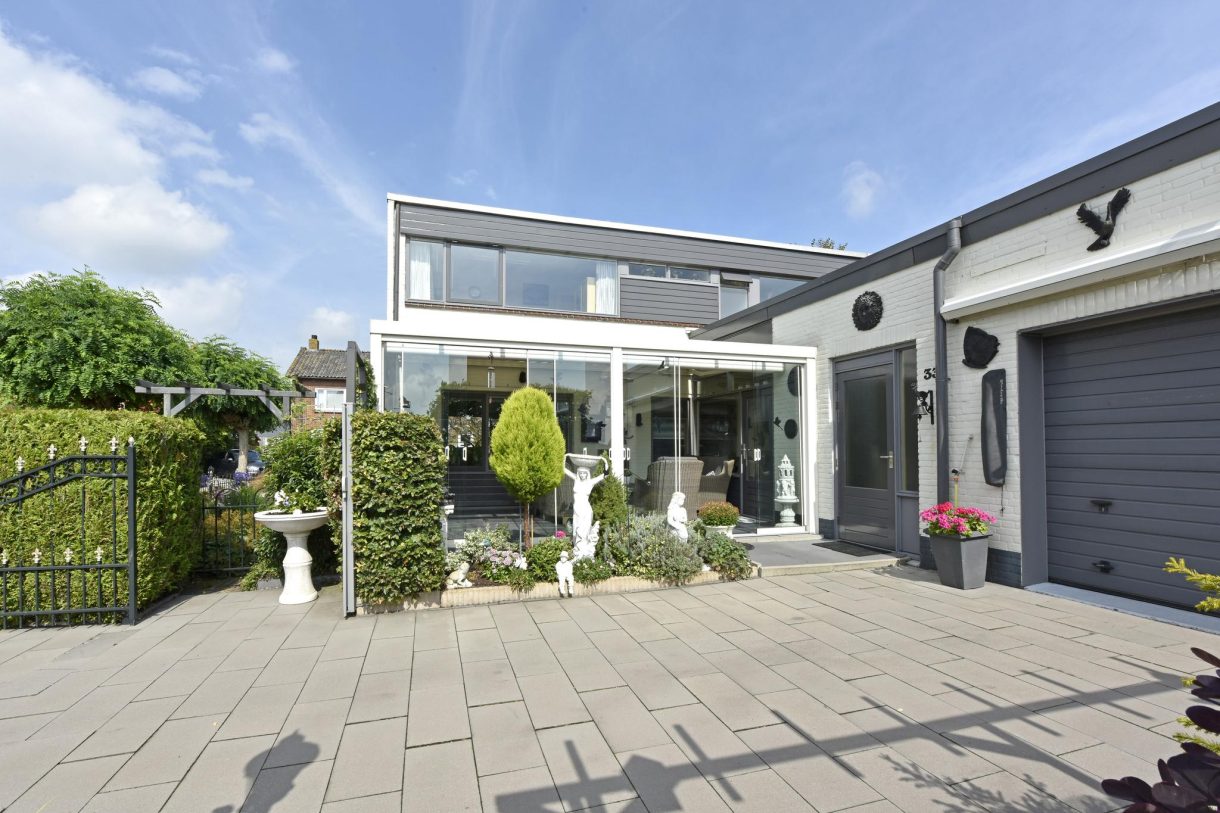 Te koop: Foto Woonhuis aan de Bloemenstraat 33 in Ter Aar