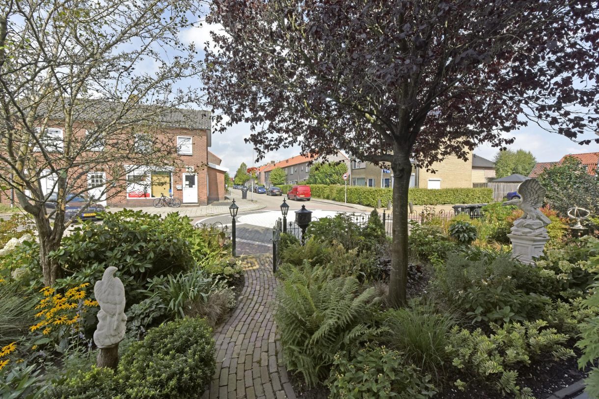 Te koop: Foto Woonhuis aan de Bloemenstraat 33 in Ter Aar