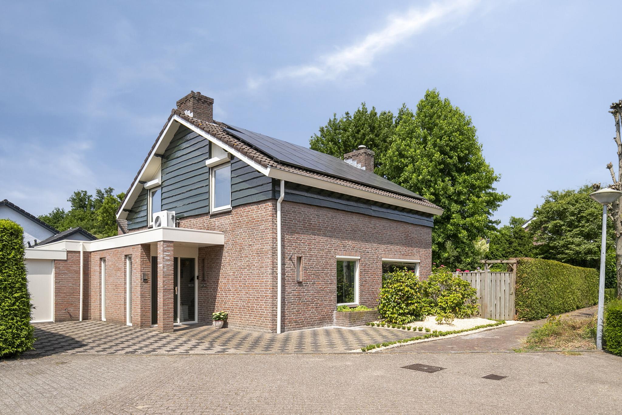 koop  Best  Boksprong 19 – Hoofdfoto