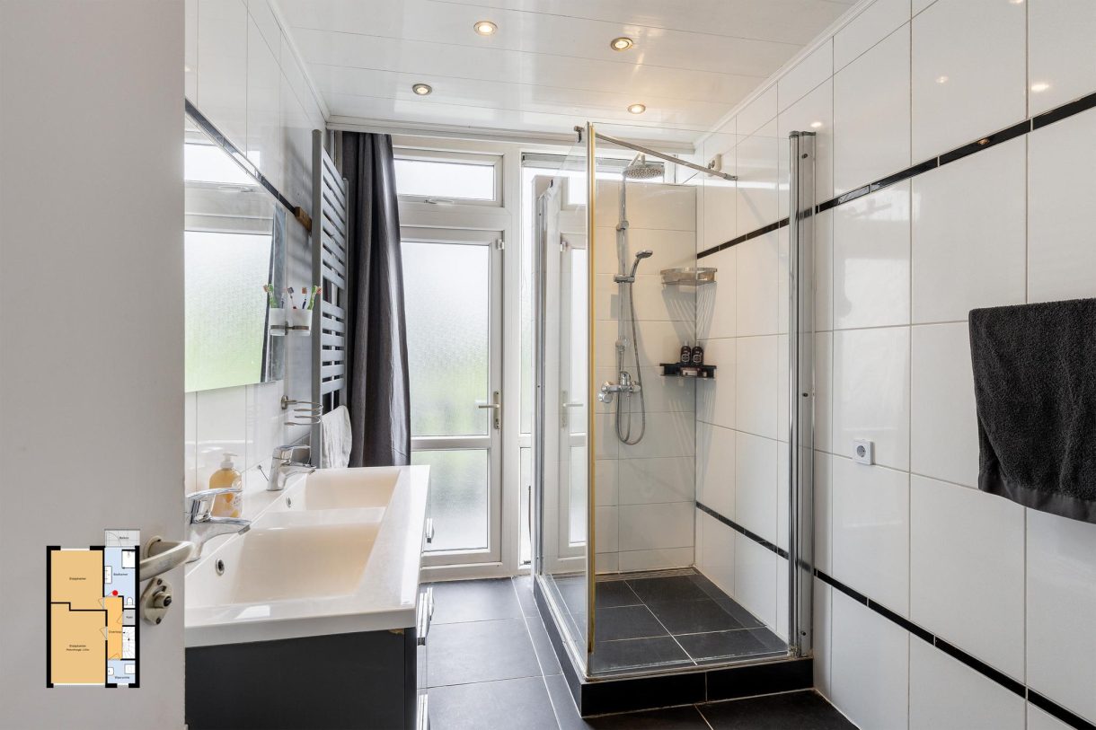 Te koop: Foto Woonhuis aan de Marinus van der Stoepstraat 8 in Vlaardingen