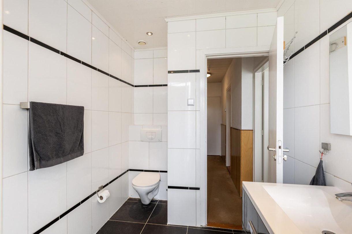 Te koop: Foto Woonhuis aan de Marinus van der Stoepstraat 8 in Vlaardingen