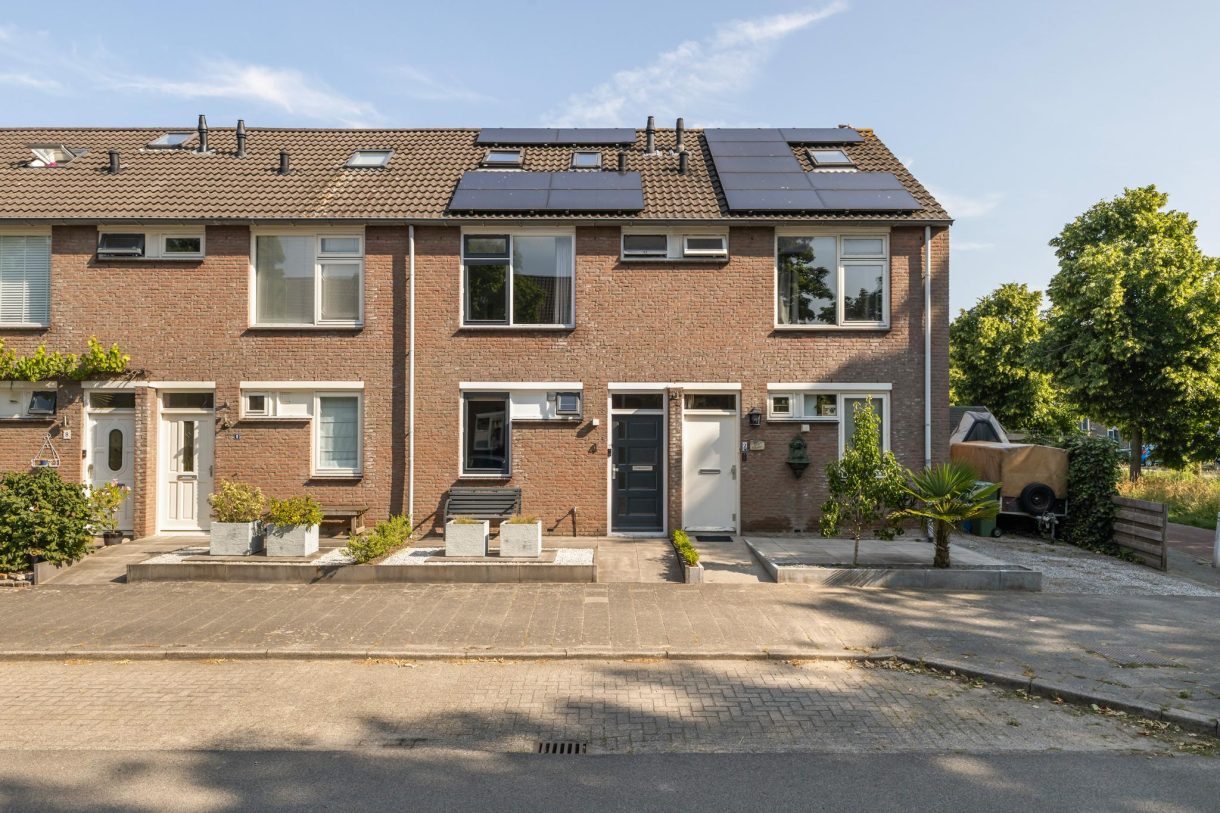 Te koop: Foto Woonhuis aan de Vaartuigenlaan 4 in Woerden