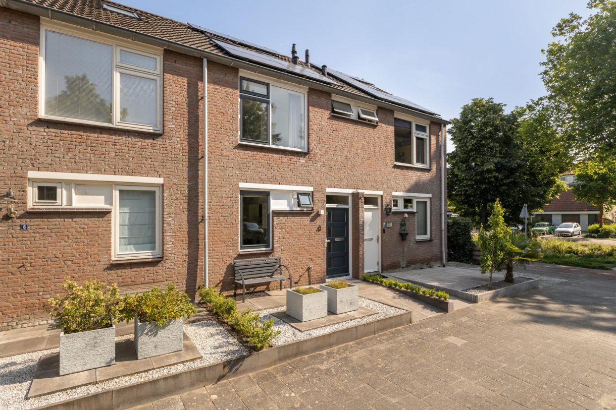 Te koop: Foto Woonhuis aan de Vaartuigenlaan 4 in Woerden