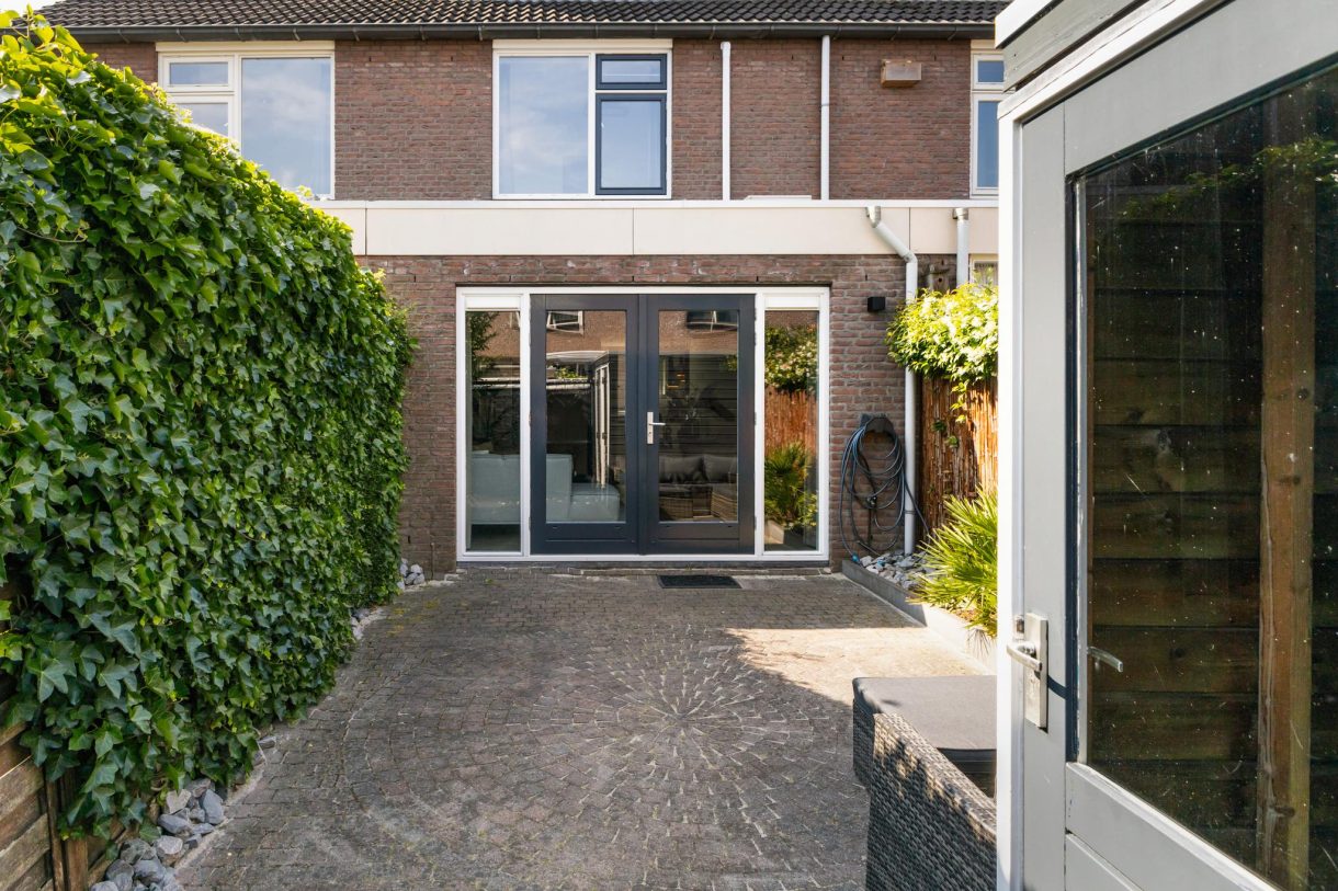 Te koop: Foto Woonhuis aan de Vaartuigenlaan 4 in Woerden