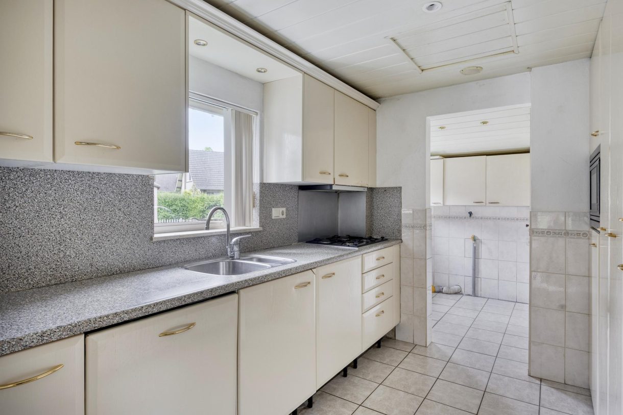 Te koop: Foto Woonhuis aan de Pastoor van Houtstraat 6 in Odiliapeel