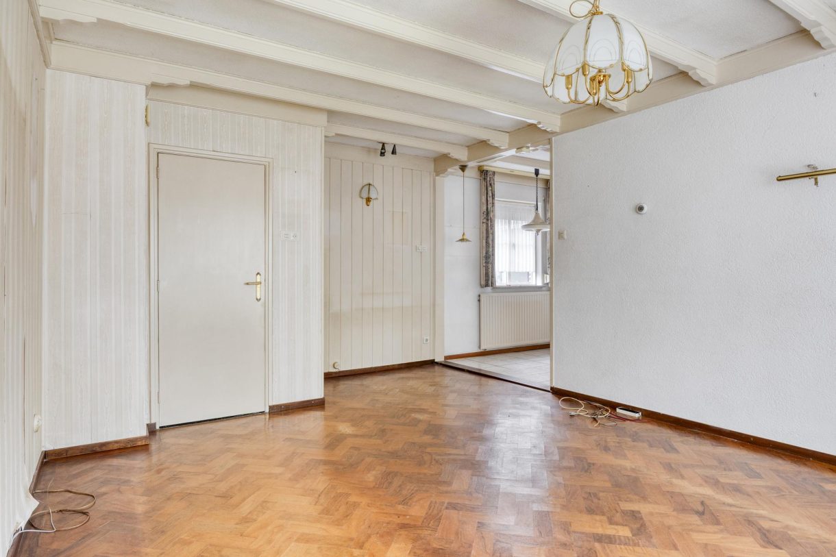 Te koop: Foto Woonhuis aan de Pastoor van Houtstraat 6 in Odiliapeel