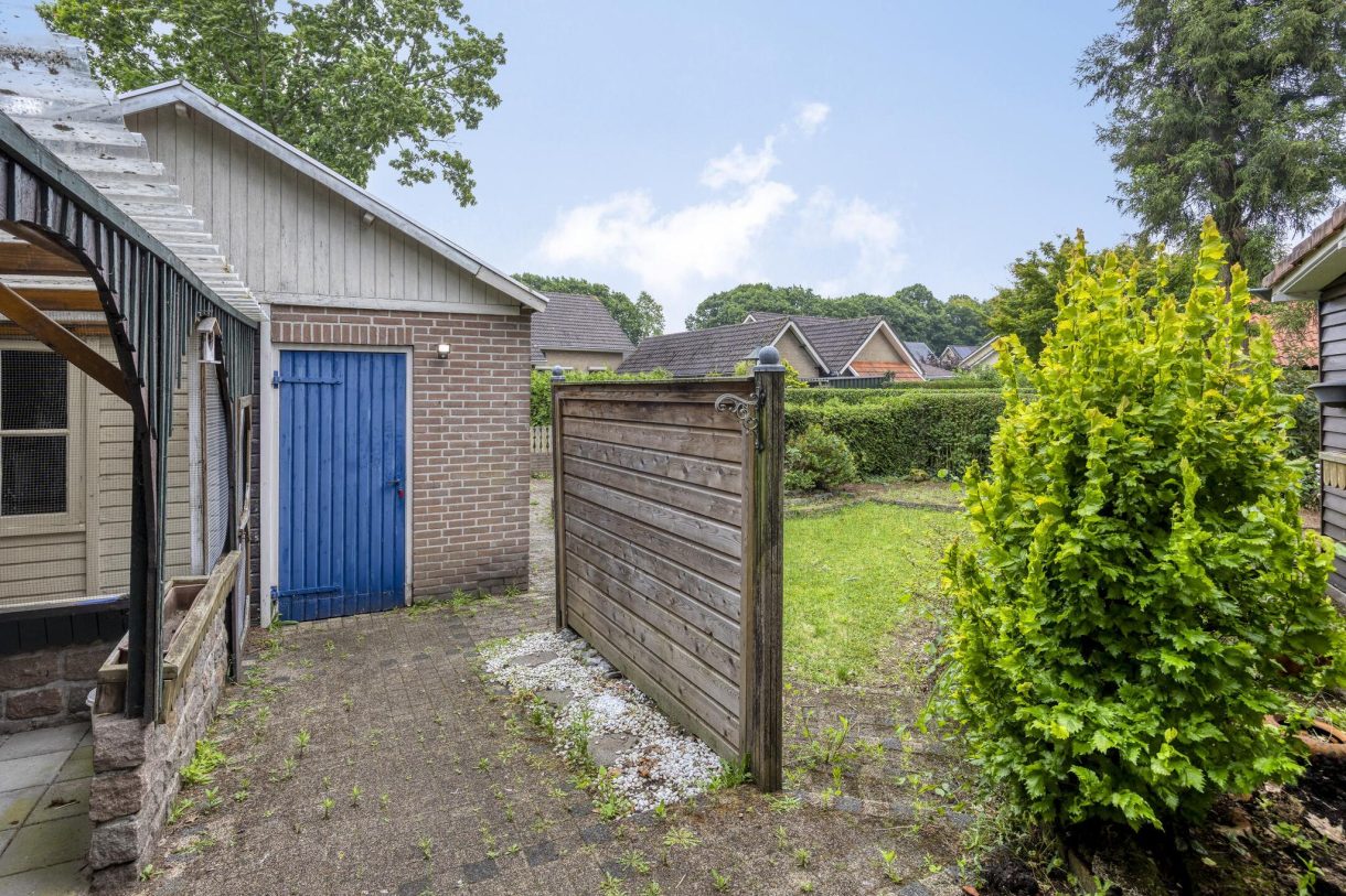 Te koop: Foto Woonhuis aan de Pastoor van Houtstraat 6 in Odiliapeel