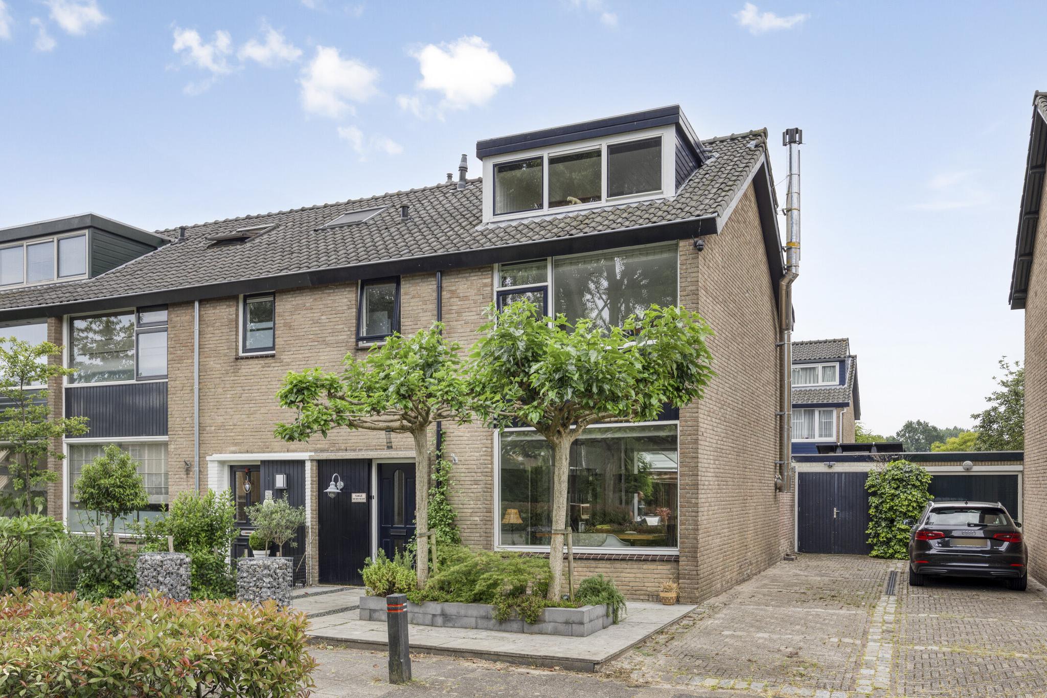 koop  Alphen aan den Rijn  Korenbloemweg 10 – Hoofdfoto