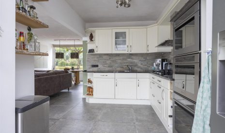 Te koop: Foto Woonhuis aan de Korenbloemweg 10 in Alphen aan den Rijn