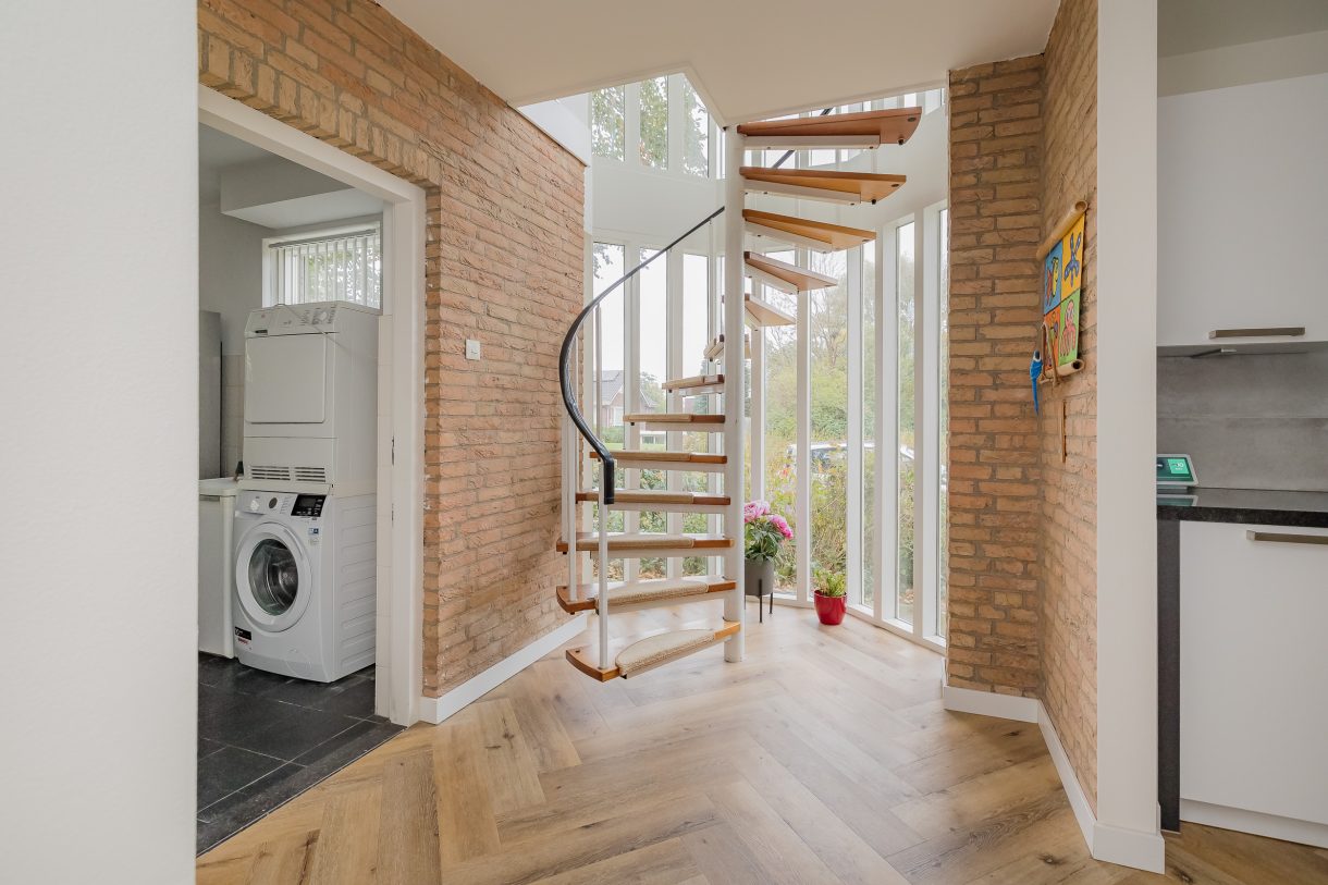 Te koop: Foto Woonhuis aan de Langeweg 86 in Roelofarendsveen