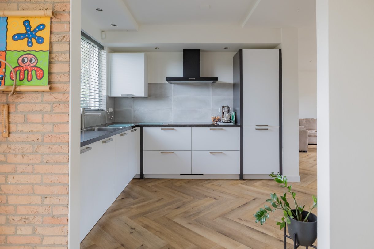 Te koop: Foto Woonhuis aan de Langeweg 86 in Roelofarendsveen