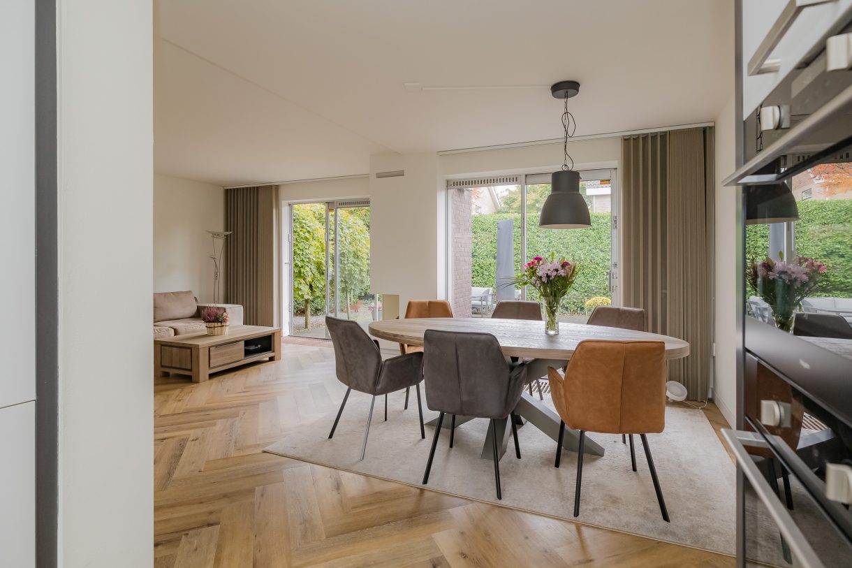 Te koop: Foto Woonhuis aan de Langeweg 86 in Roelofarendsveen