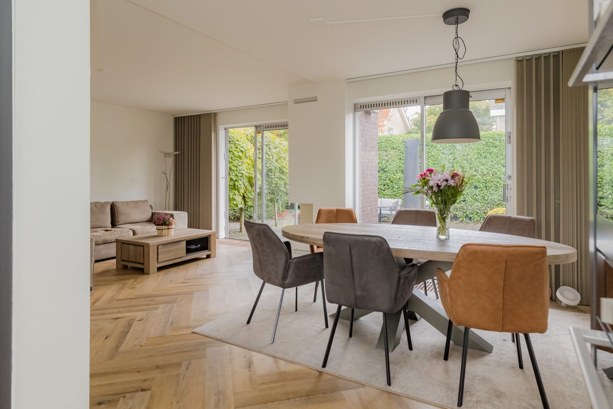 Te koop: Foto Woonhuis aan de Langeweg 86 in Roelofarendsveen