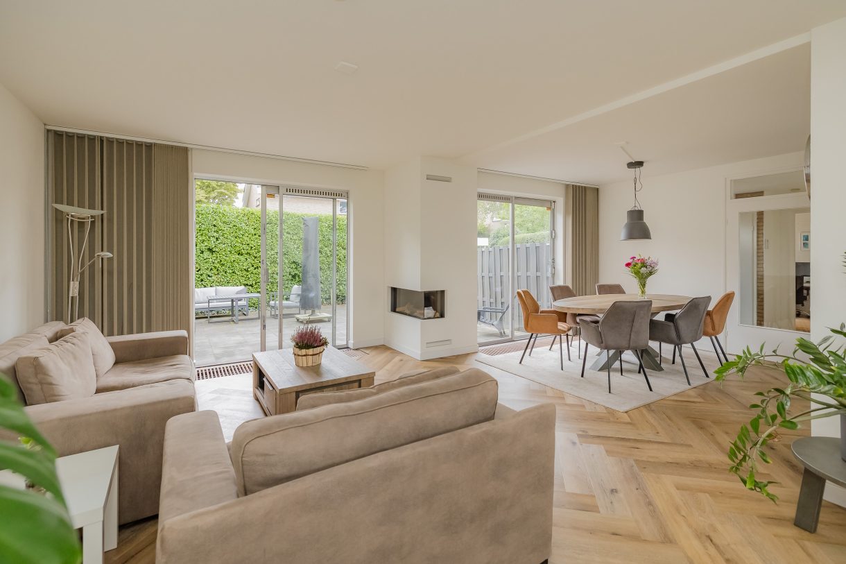 Te koop: Foto Woonhuis aan de Langeweg 86 in Roelofarendsveen