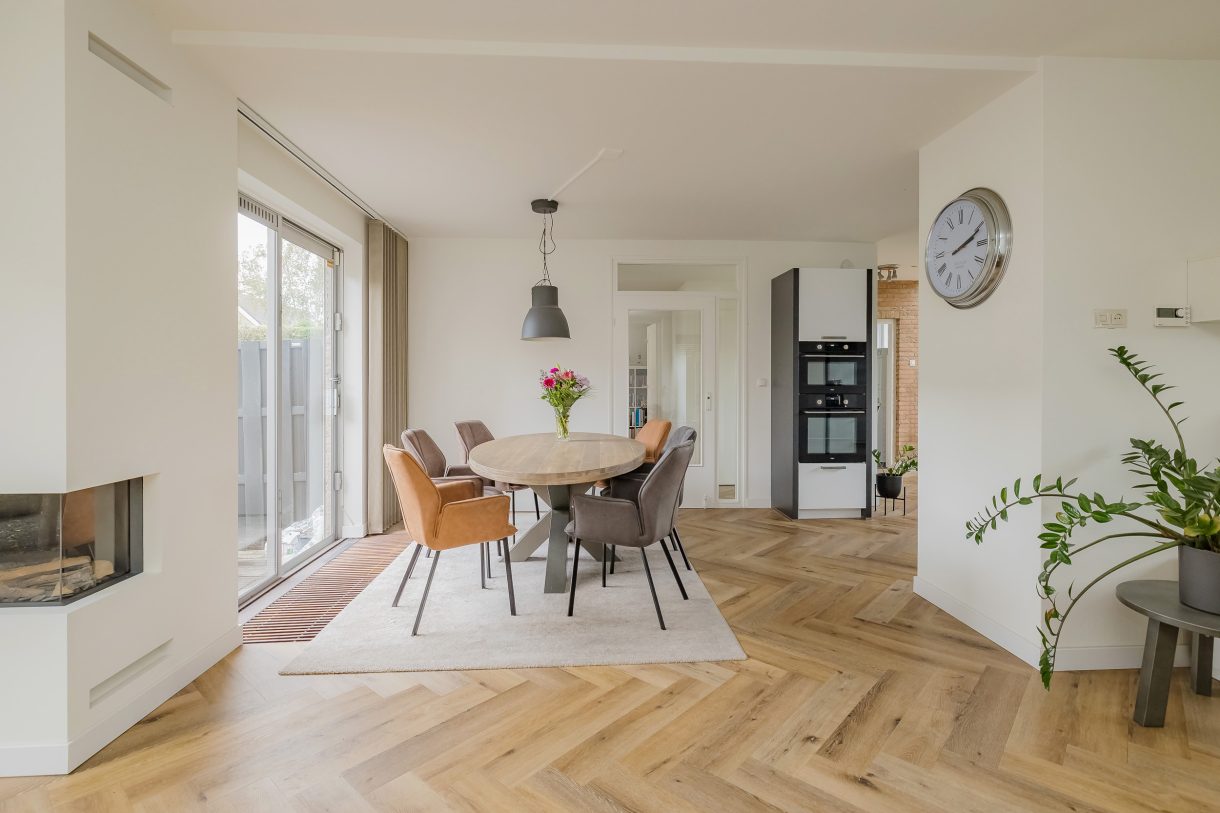 Te koop: Foto Woonhuis aan de Langeweg 86 in Roelofarendsveen