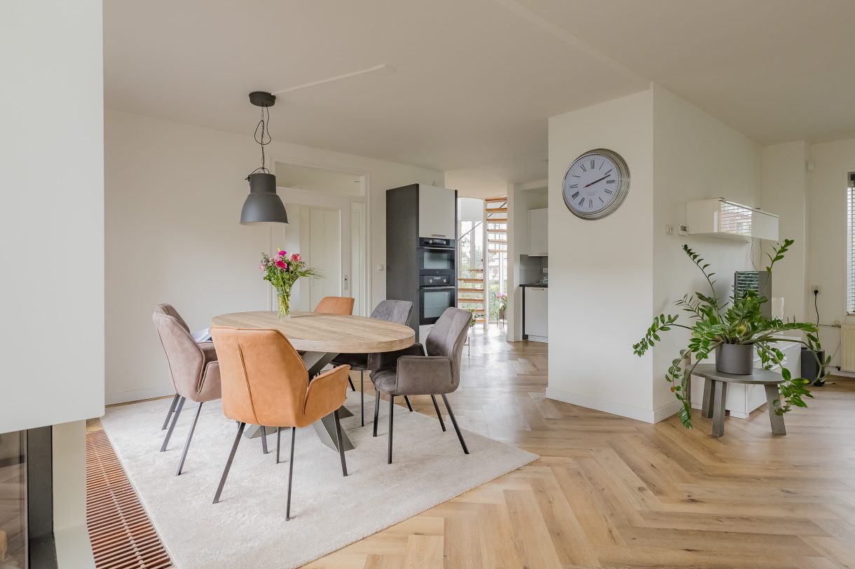 Te koop: Foto Woonhuis aan de Langeweg 86 in Roelofarendsveen