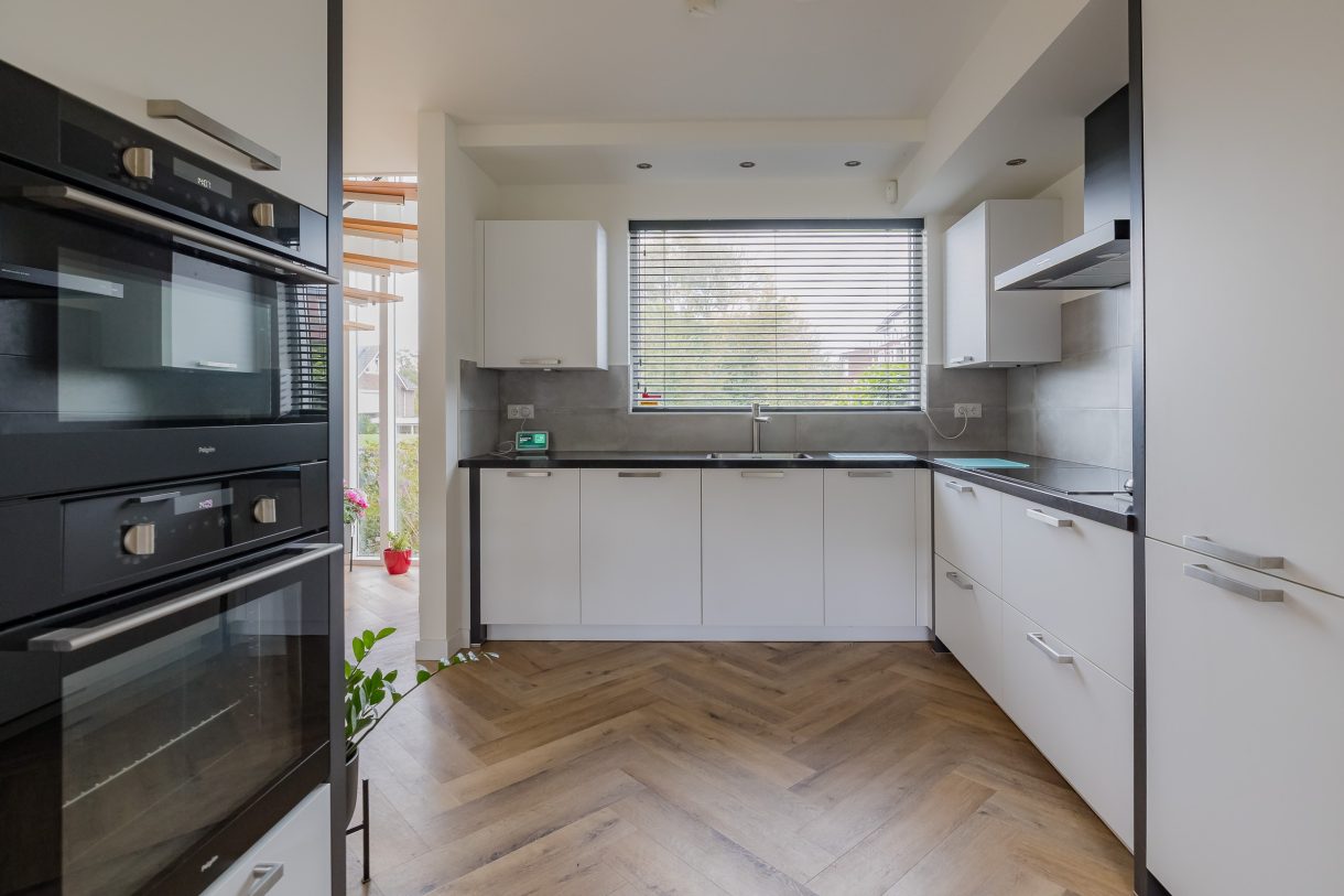 Te koop: Foto Woonhuis aan de Langeweg 86 in Roelofarendsveen