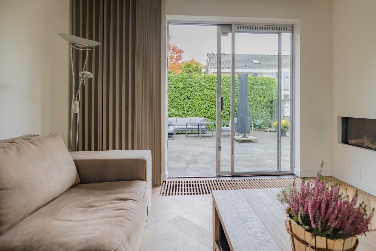 Te koop: Foto Woonhuis aan de Langeweg 86 in Roelofarendsveen