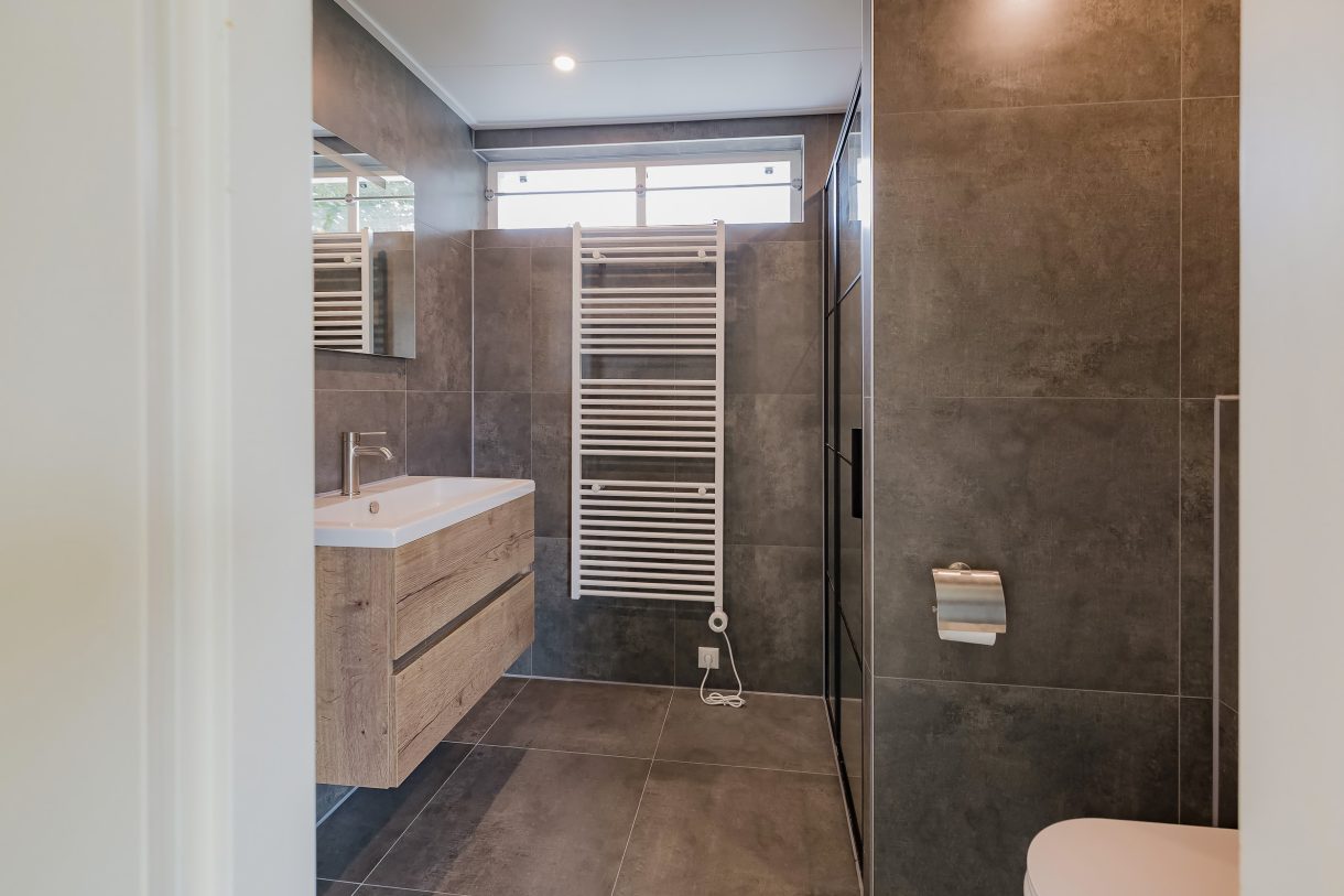 Te koop: Foto Woonhuis aan de Langeweg 86 in Roelofarendsveen