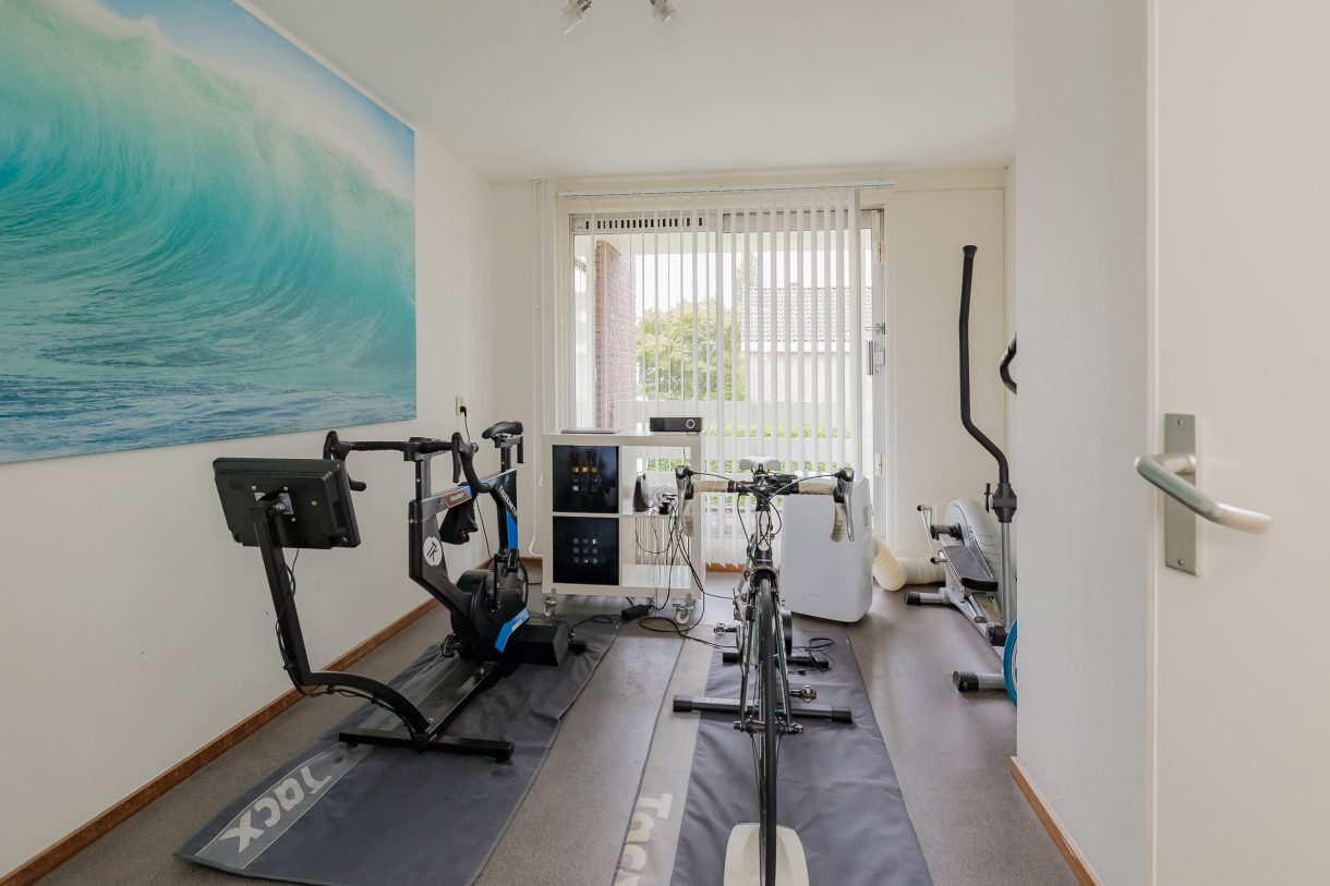 Te koop: Foto Woonhuis aan de Langeweg 86 in Roelofarendsveen