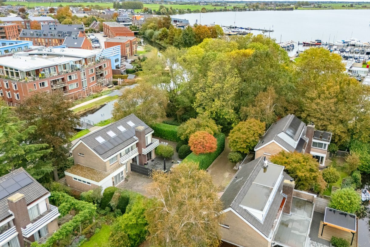Te koop: Foto Woonhuis aan de Langeweg 86 in Roelofarendsveen
