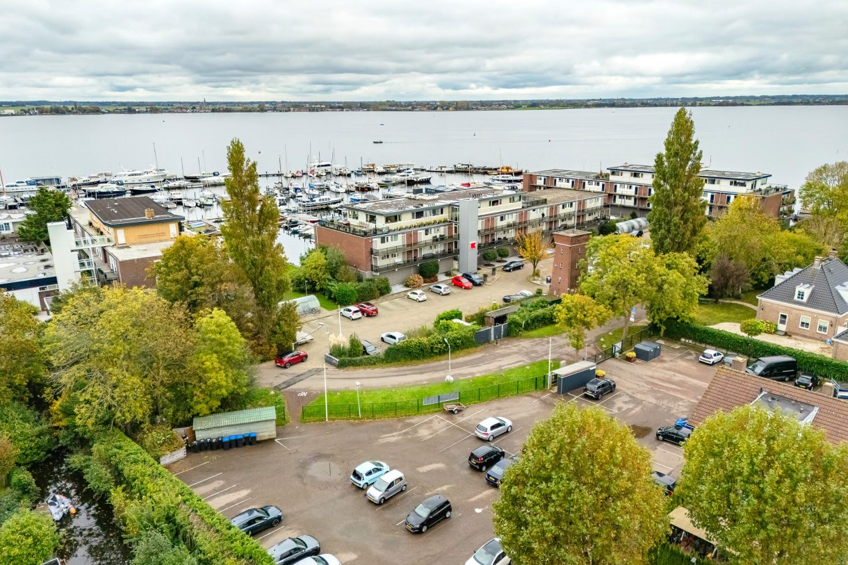 Te koop: Foto Woonhuis aan de Langeweg 86 in Roelofarendsveen