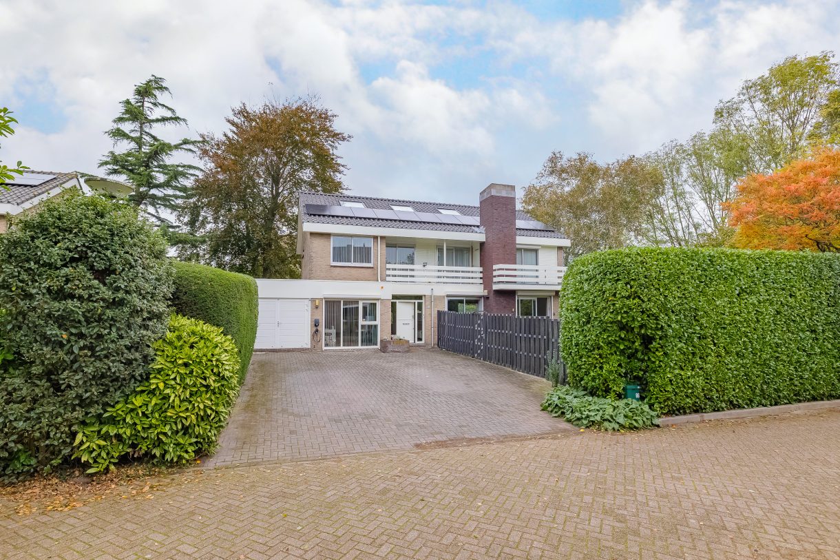 Te koop: Foto Woonhuis aan de Langeweg 86 in Roelofarendsveen