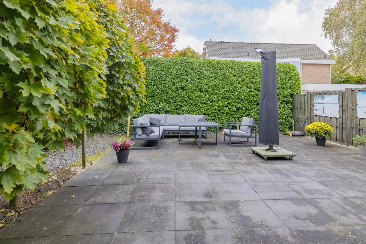 Te koop: Foto Woonhuis aan de Langeweg 86 in Roelofarendsveen