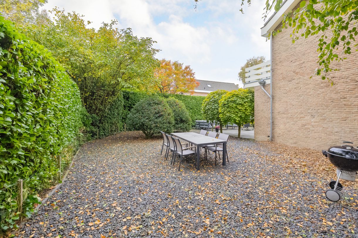 Te koop: Foto Woonhuis aan de Langeweg 86 in Roelofarendsveen