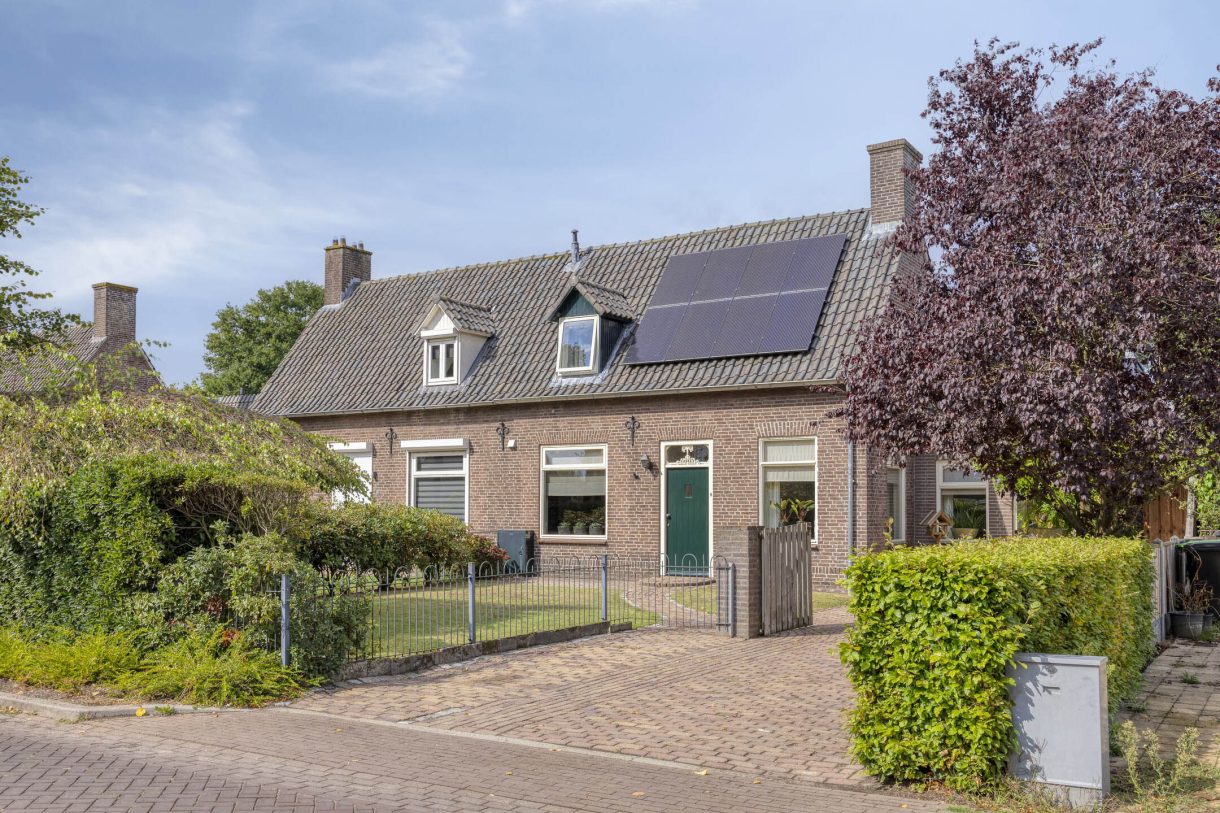 Te koop: Foto Woonhuis aan de Schoolstraat 10 in Zeeland