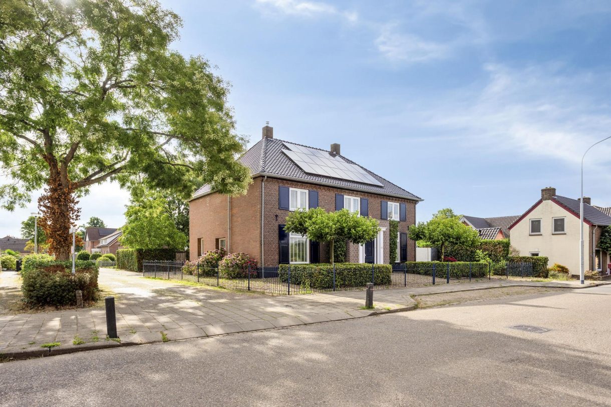 Te koop: Foto Woonhuis aan de Molenstraat 42 in Boven-Leeuwen