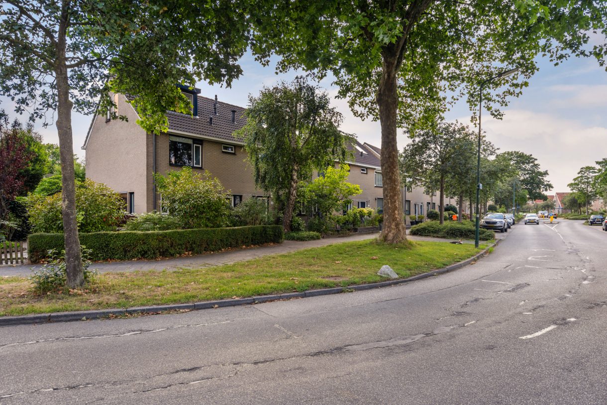 Te koop: Foto Woonhuis aan de Weidebloemenlaan 101 in Woerden