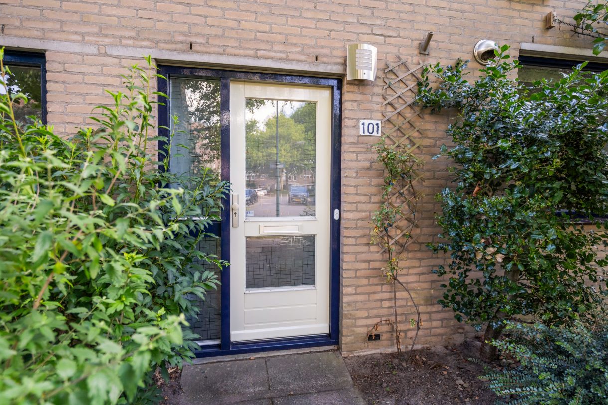 Te koop: Foto Woonhuis aan de Weidebloemenlaan 101 in Woerden