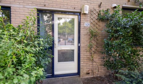 Te koop: Foto Woonhuis aan de Weidebloemenlaan 101 in Woerden