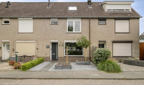 koop  Best  Plataan 67 – Hoofdfoto