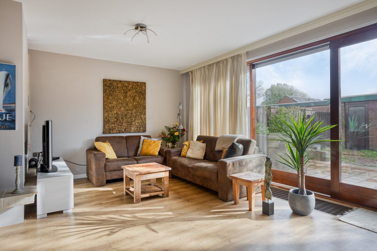 Te koop: Foto Woonhuis aan de Prins Bernhardstraat 61 in Koudekerk aan den Rijn