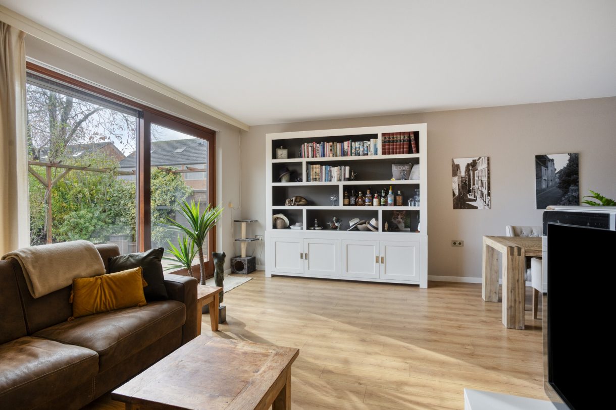 Te koop: Foto Woonhuis aan de Prins Bernhardstraat 61 in Koudekerk aan den Rijn