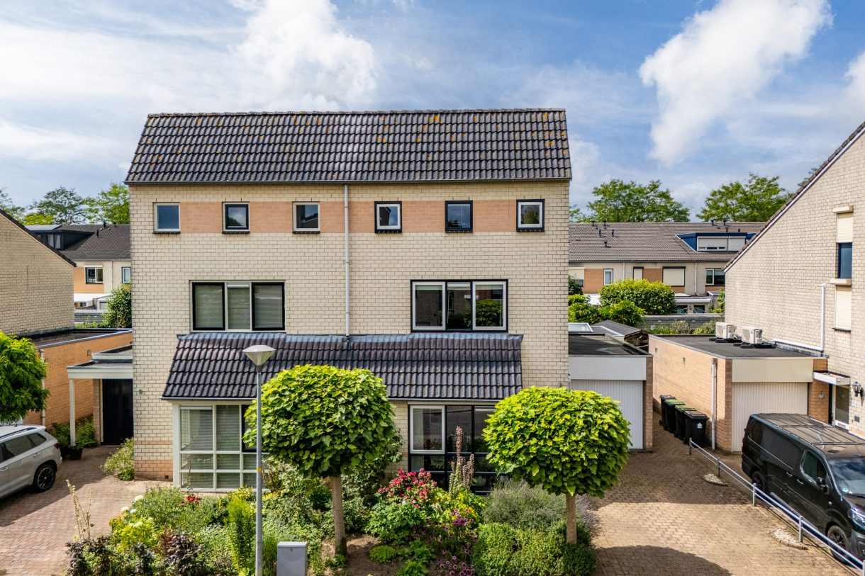 Te koop: Foto Woonhuis aan de Henriette Polaklaan 110 in Zutphen