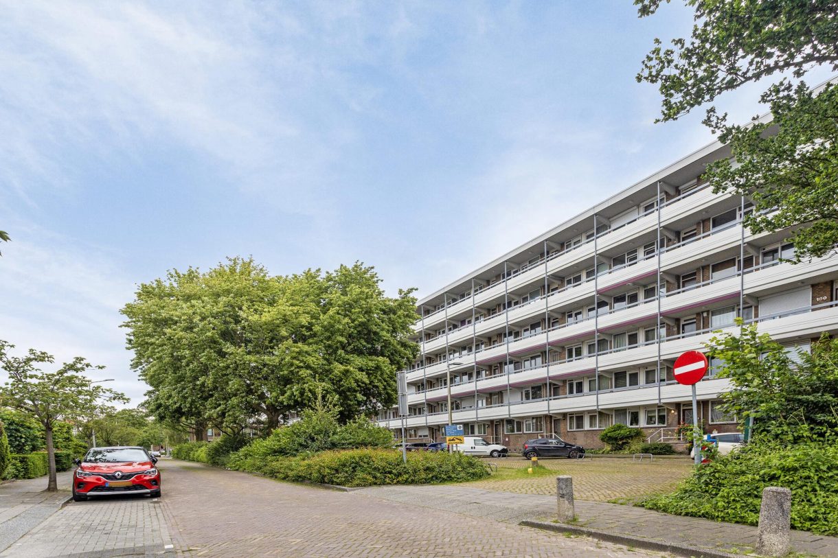 Te koop: Foto Appartement aan de Mr. F.A. van Hallweg 50 in Amstelveen