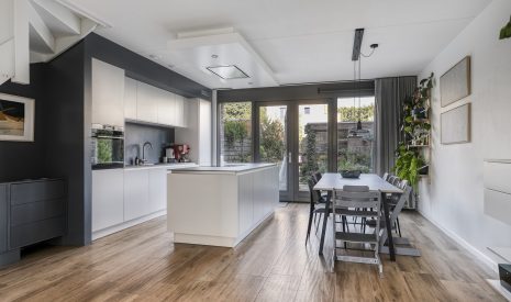Te koop: Foto Woonhuis aan de Deflectiespoelstraat 3 in Eindhoven