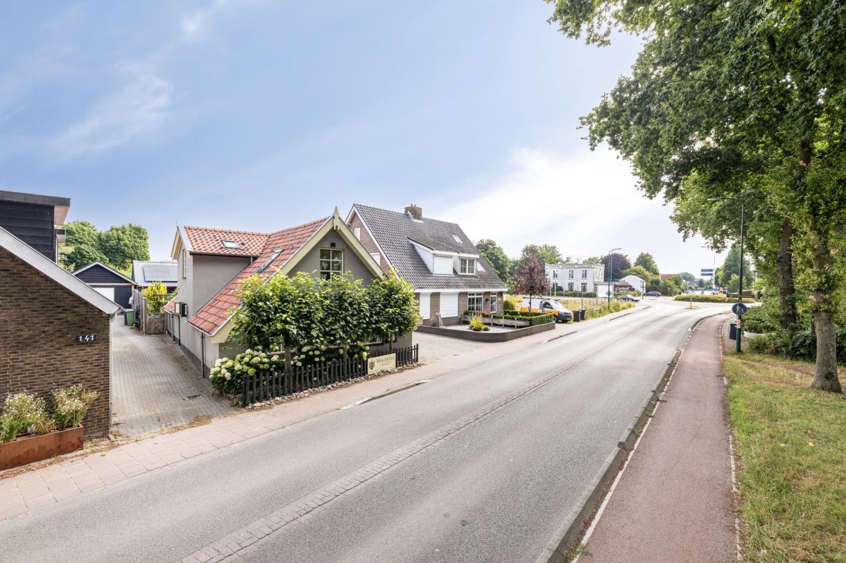 Te koop: Foto Woonhuis aan de Rijksstraatweg 143 in Elst Ut