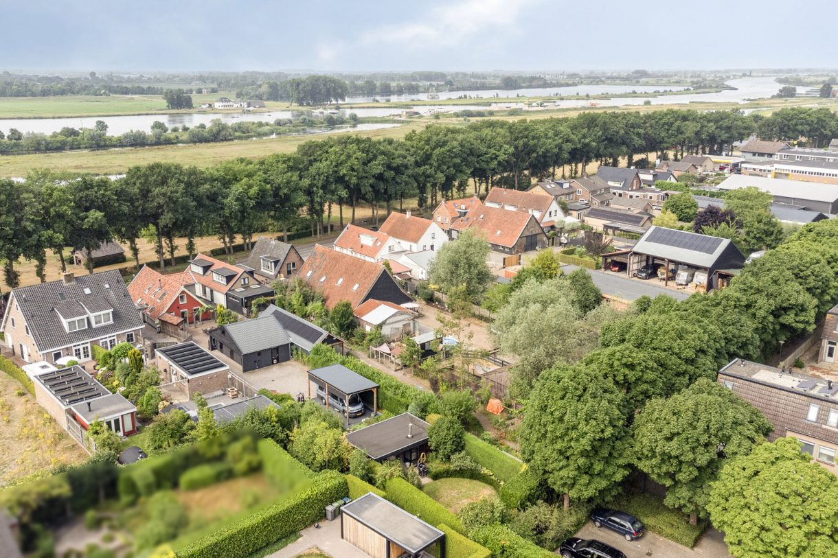 Te koop: Foto Woonhuis aan de Rijksstraatweg 143 in Elst Ut