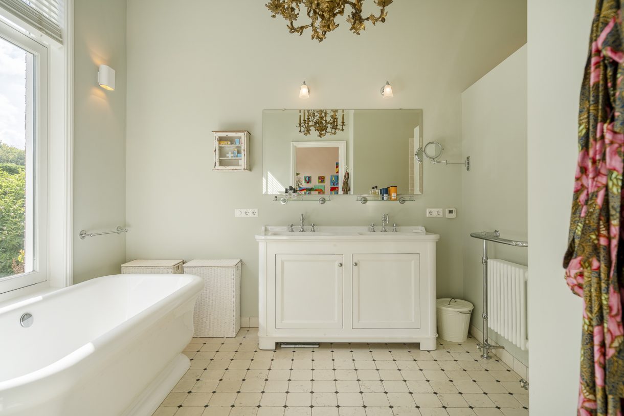 Te koop: Foto Woonhuis aan de Jan van Nassaustraat 11 in 's-Gravenhage