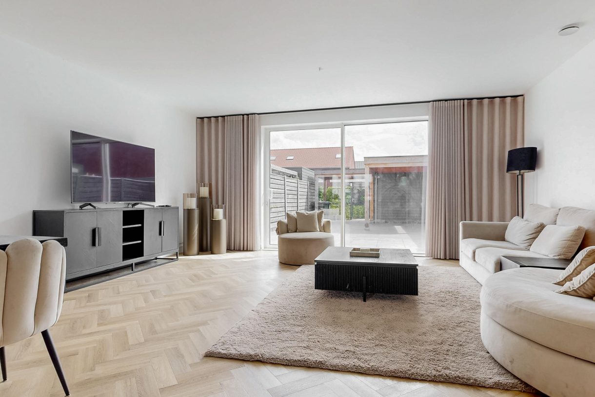 Te koop: Foto Woonhuis aan de Rozenhofstraat 6 in Hoef En Haag